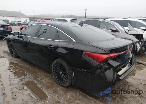 2019 Toyota Avalon Limited z USA, uszkodzony, nr VIN 4T1BZ1FB0KU013769